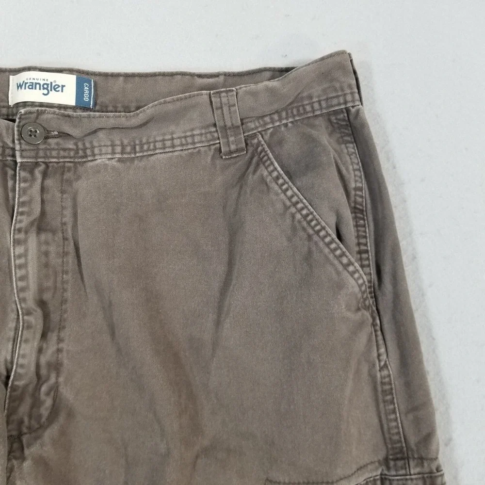 Wrangler cargo hiking pants men's 42 x 30 brown cotton Outdoor Adventure